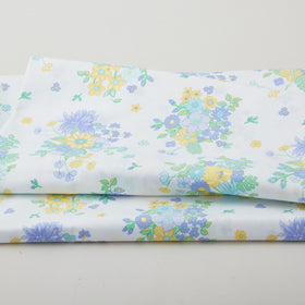 Sunlit Blooms - Bouquets White 2 Yard Cut