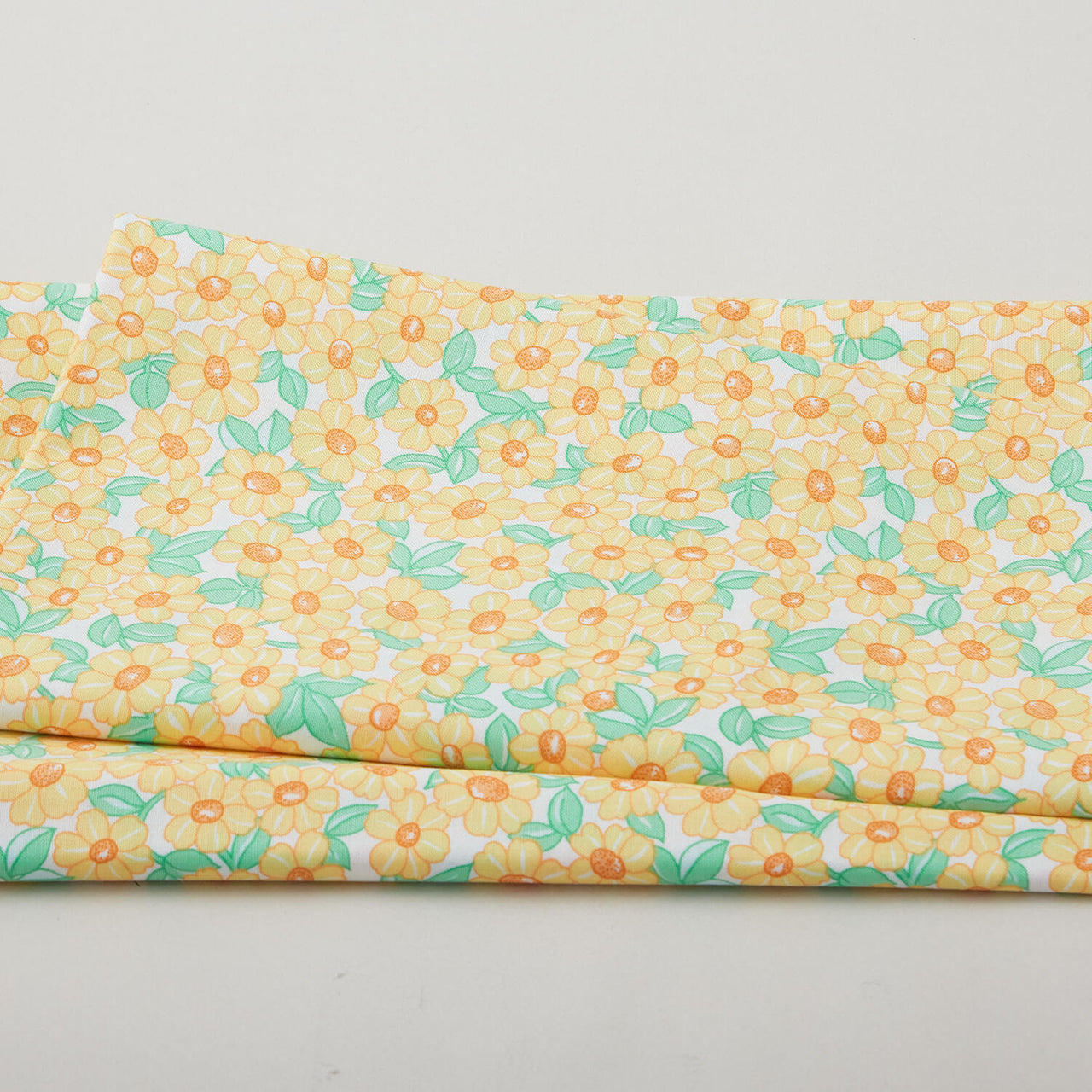 Sunlit Blooms - Daisies Yellow 2 Yard Cut