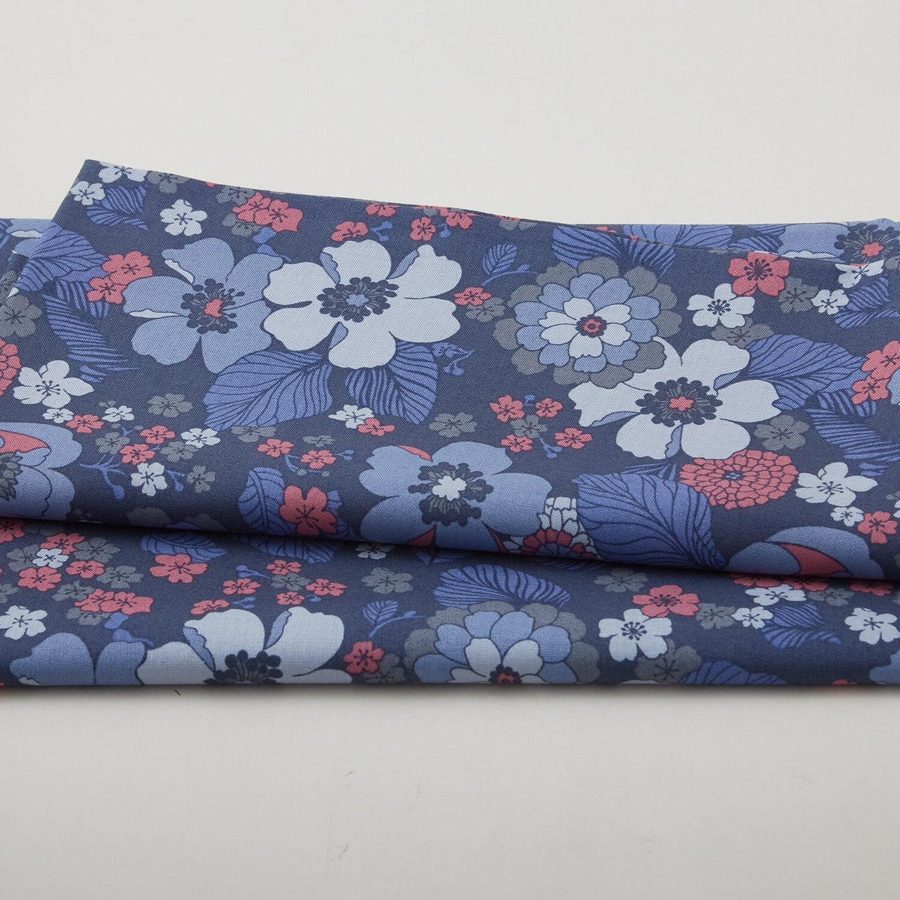 Carnaby Street - Focal Floral Navy 2 Yard Cut