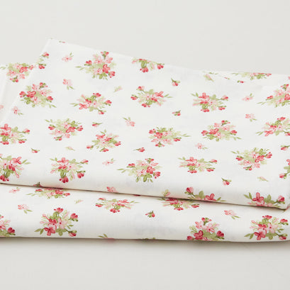Sensibility Favorites - Tiny Bouquets Natural 2 Yard Cut