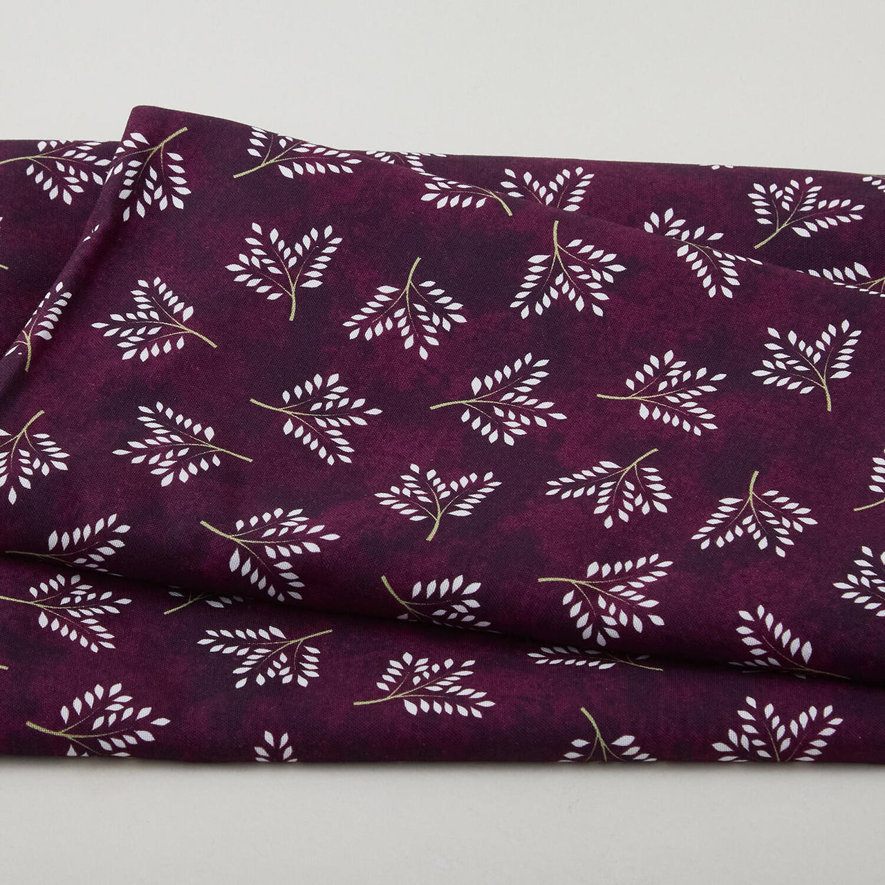 Amour Favorites - Sprigs Deep Plum 2 Yard Cuts