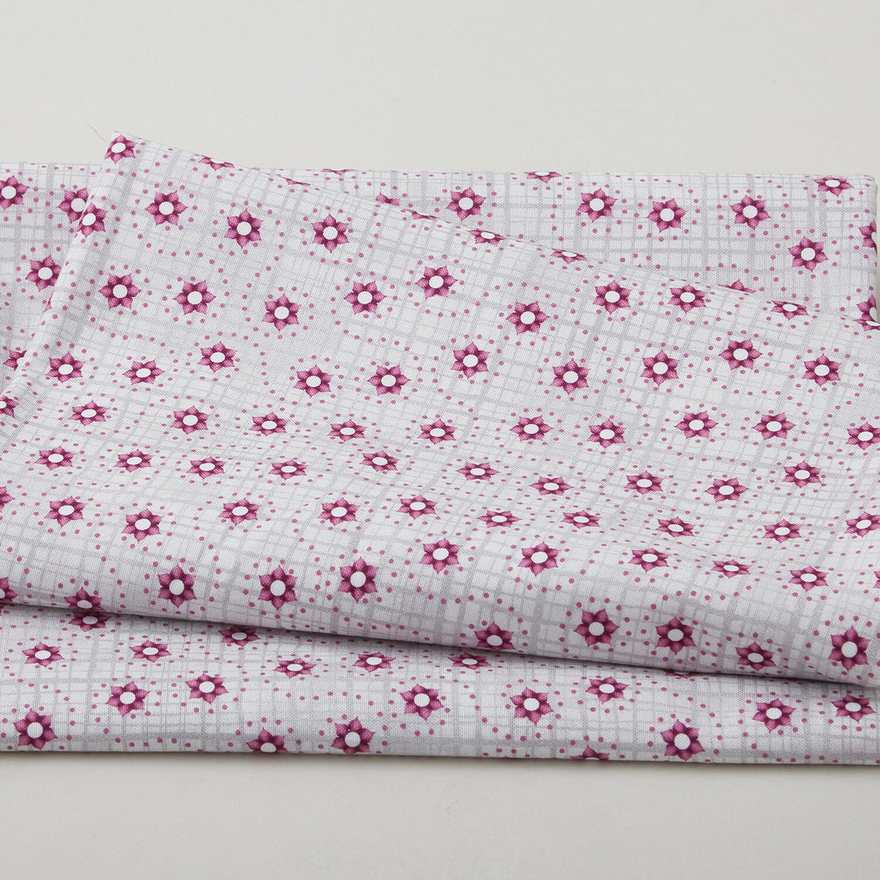 Amour Favorites - Tiny Flowers Grey 2 Yard Cuts