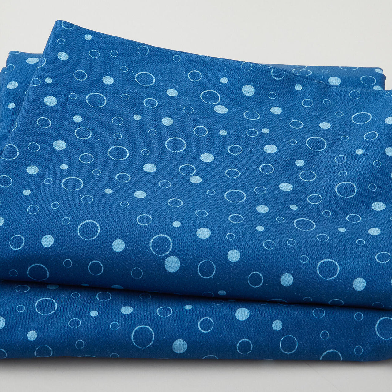 Sea Bubbles on 108" Widebacks Navy 3 Yard Cut