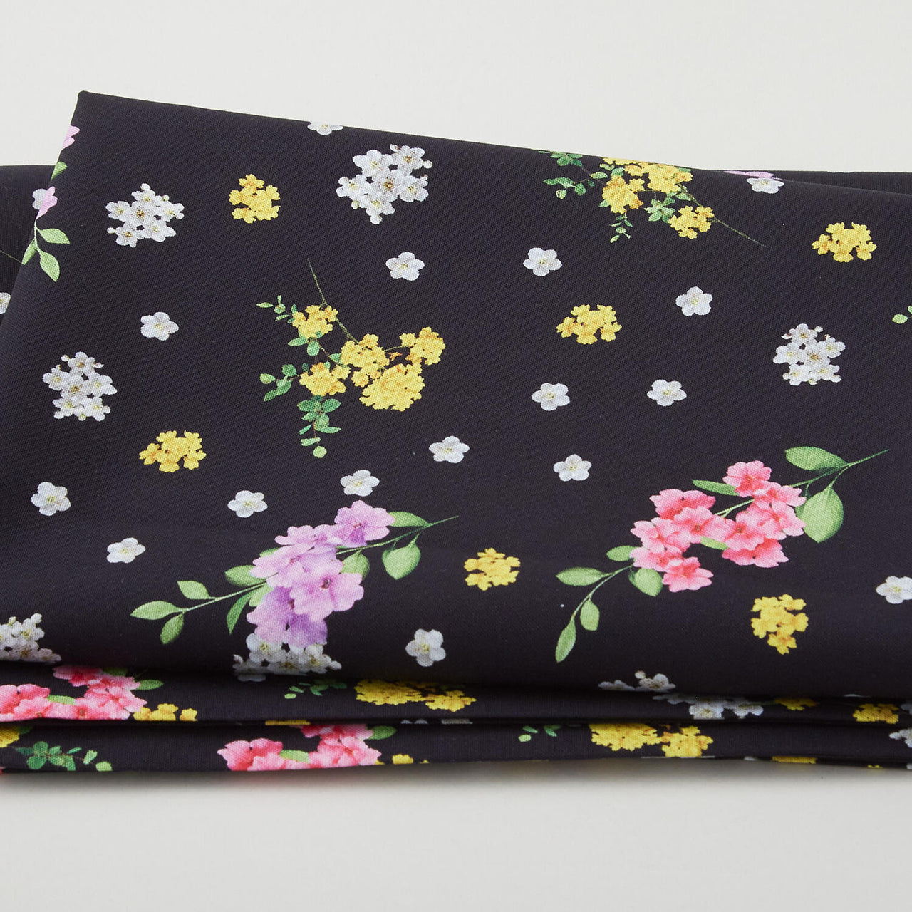Flower Splendor - Budding Splendor Black 2 Yard Cut