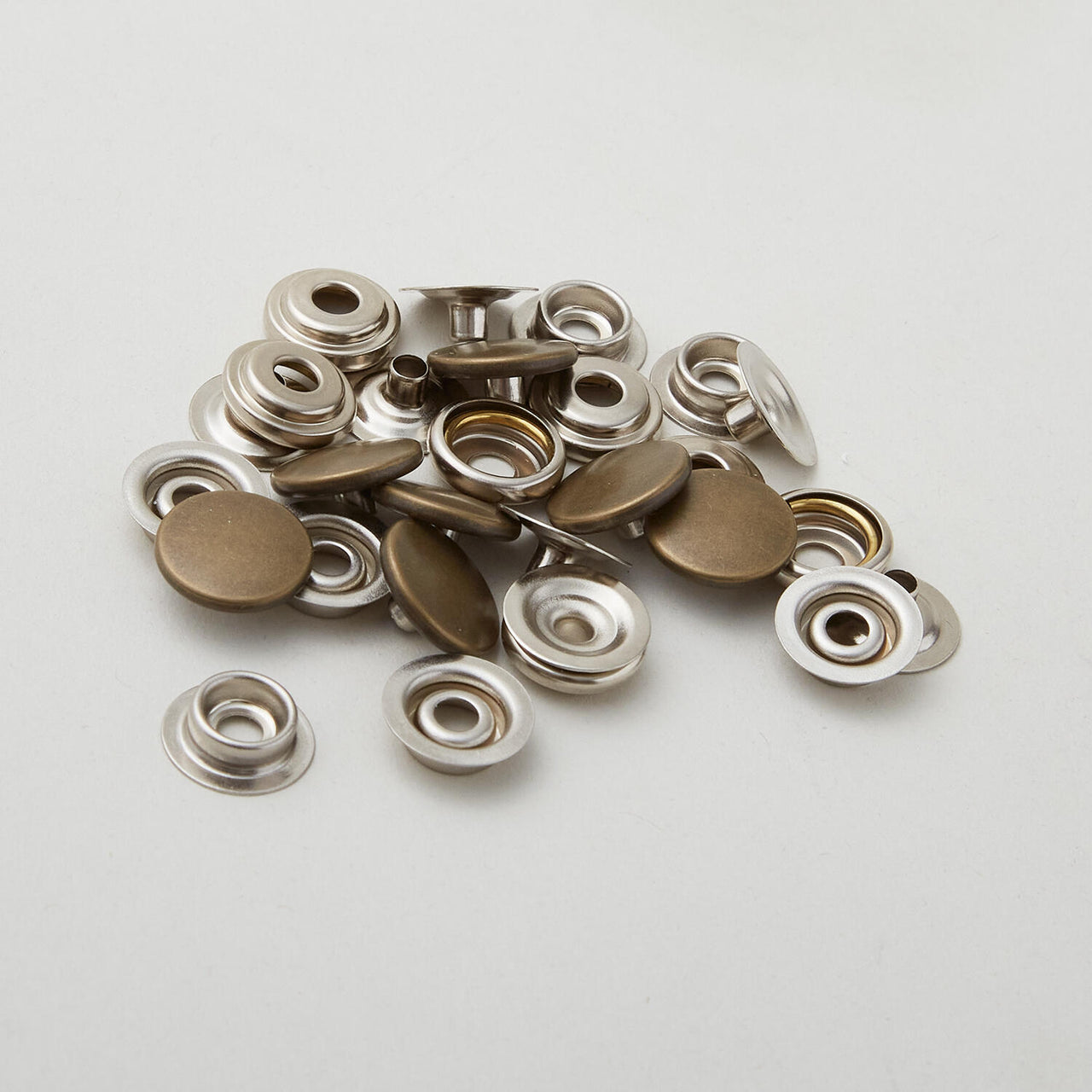 Heavy Duty Snaps - 5/8" Antique Brass