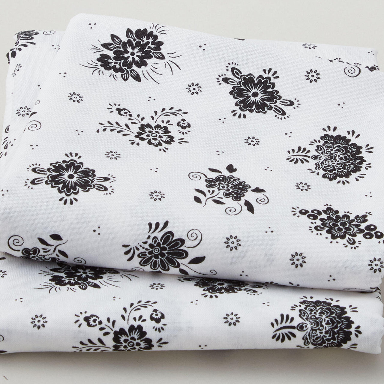 Blackout - Florals Snow 2 Yard Cut