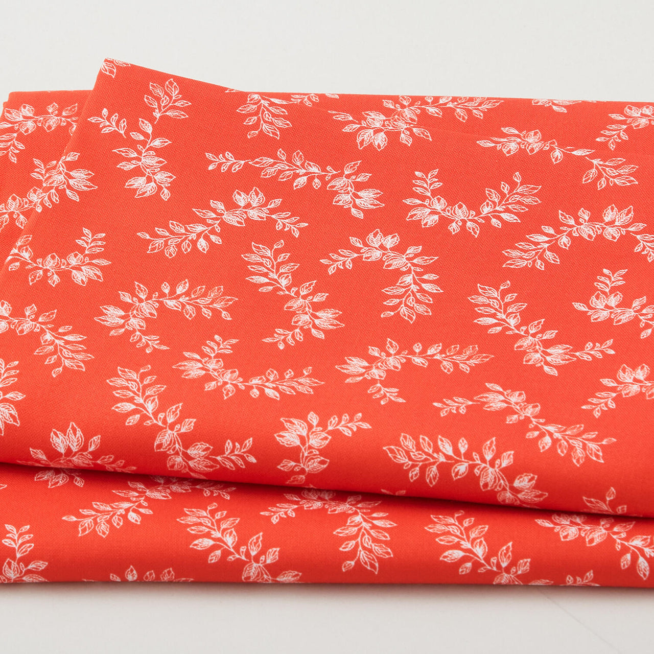 Crimson Posies Favorites - Red Tossed Laurels 2 Yard Cut