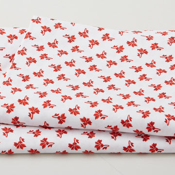 Crimson Posies Favorites - White Tossed Single Flower 2 Yard Cut