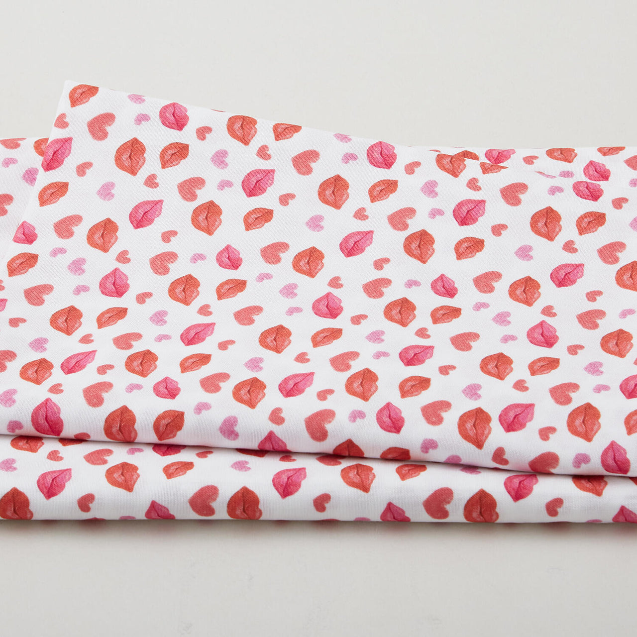 Sweetheart Blooms - Lips White 2 Yard Cut