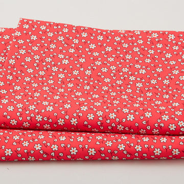 Fabric Market Favorites - Camellia Small Daisies 2 Yard Cut