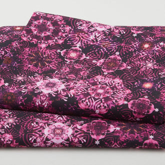 Giverny Favorites - Magenta Medallion 2 Yard Cut