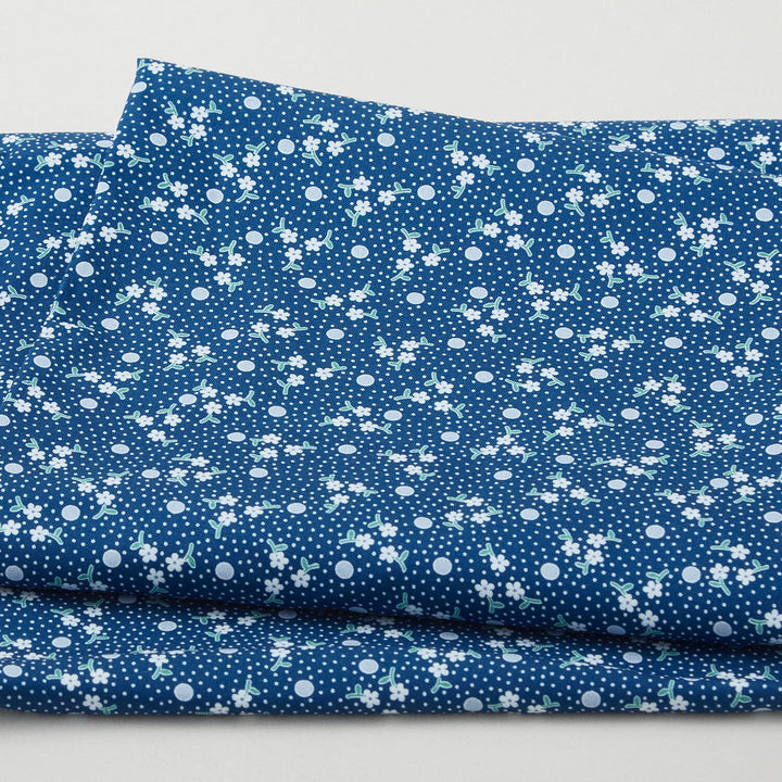 Picnics and Parades Favorites - Blue Jay Flowers 2 Yard Cut