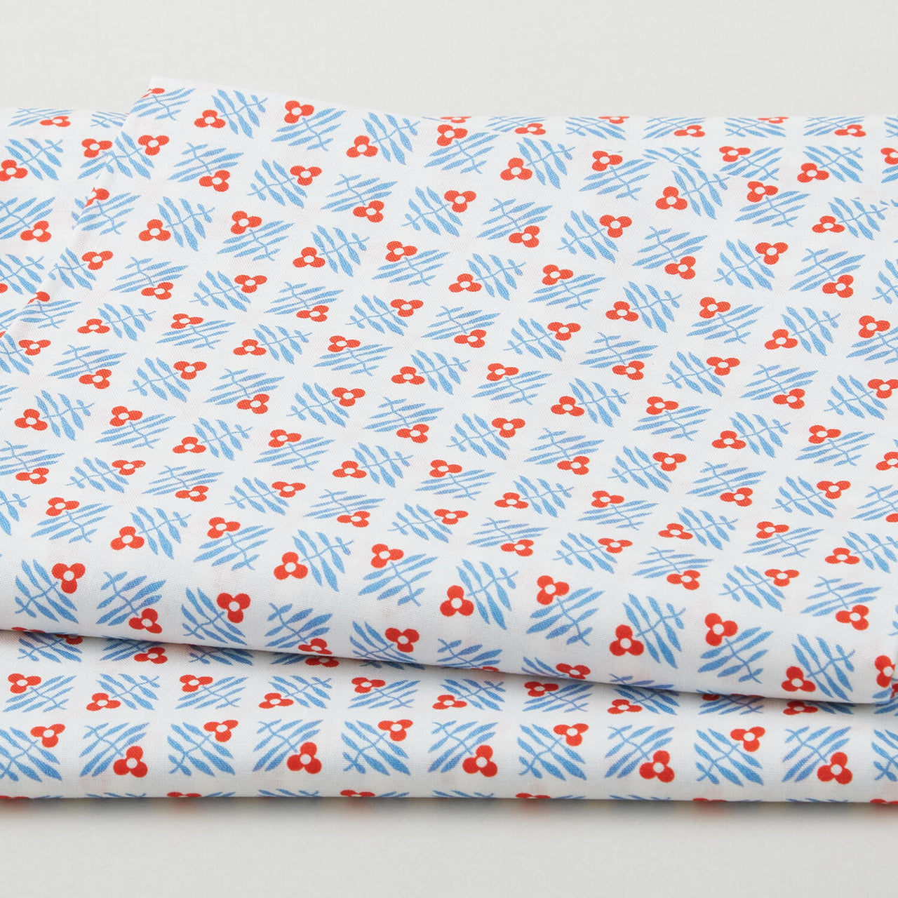 Picnics and Parades Favorites - Americana Square Flowers 2 Yard Cut