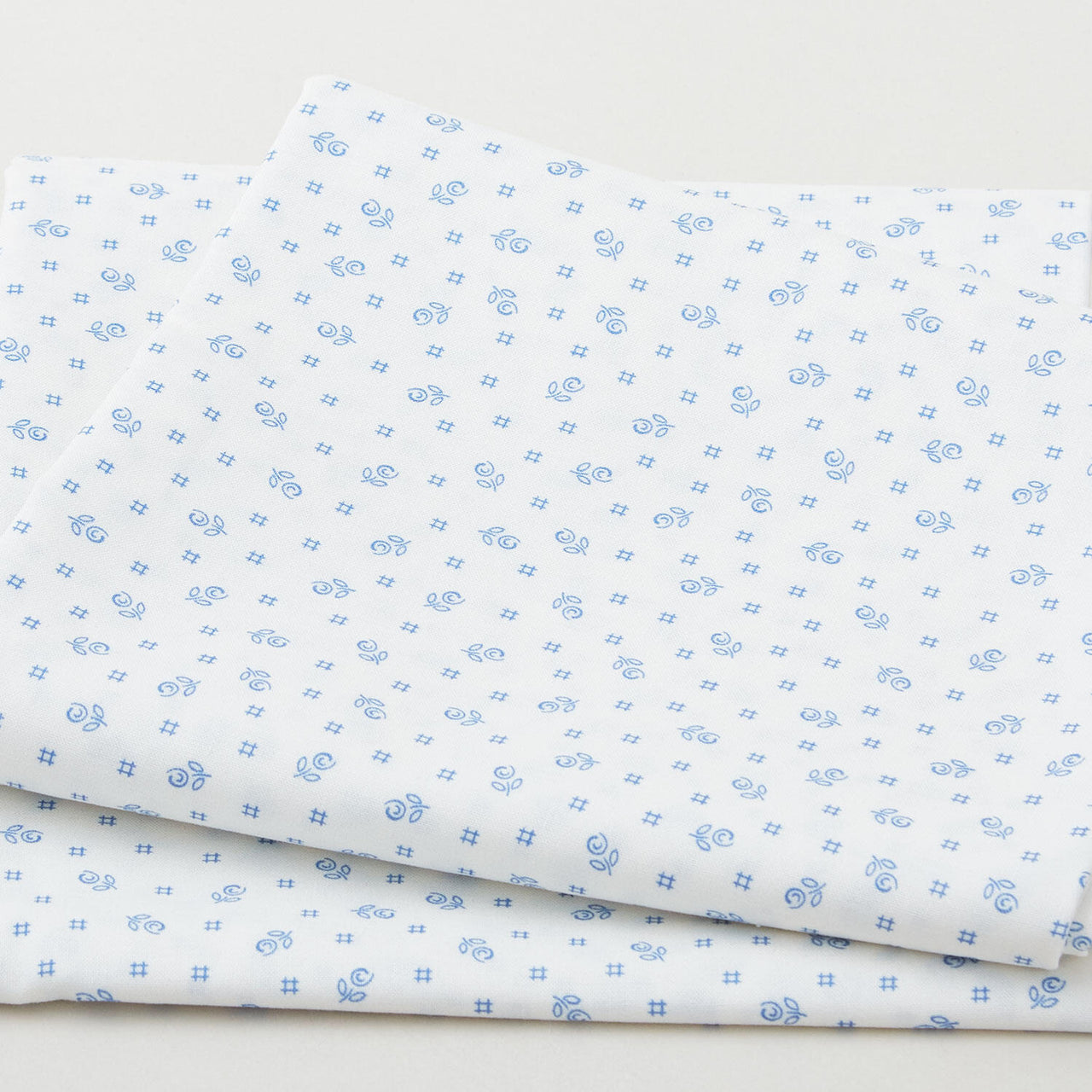 Picnics and Parades Favorites - Cloud Roses 2 Yard Cut
