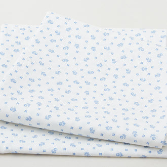 Picnics and Parades Favorites - Cloud Roses 2 Yard Cut