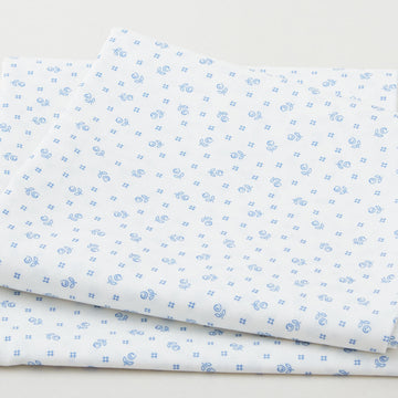 Picnics and Parades Favorites - Cloud Roses 2 Yard Cut