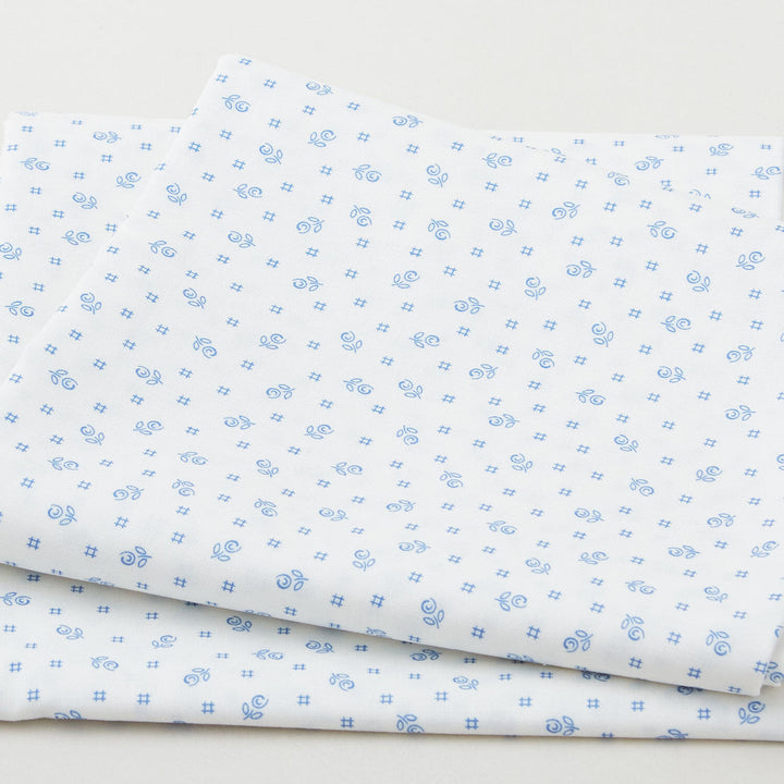 Picnics and Parades Favorites - Cloud Roses 2 Yard Cut