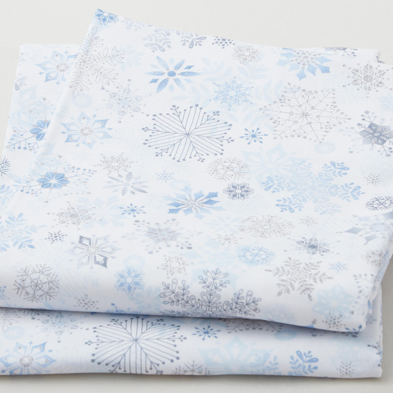 Snowfall 3 Yard Cut