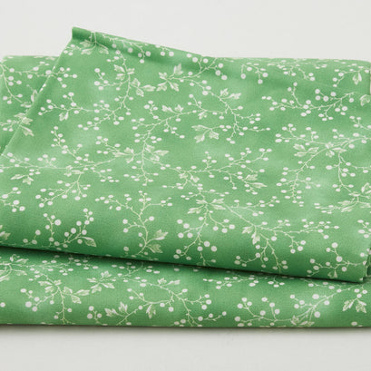 Festive Christmas Favorites - Green Vines 2 Yard Cut