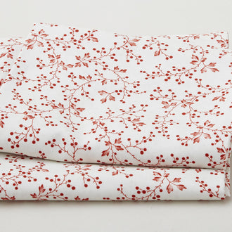 Festive Christmas Favorites - Cranberry Vines 2 Yard Cut