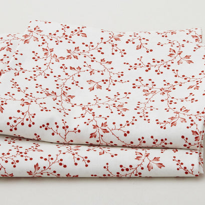 Festive Christmas Favorites - Cranberry Vines 2 Yard Cut