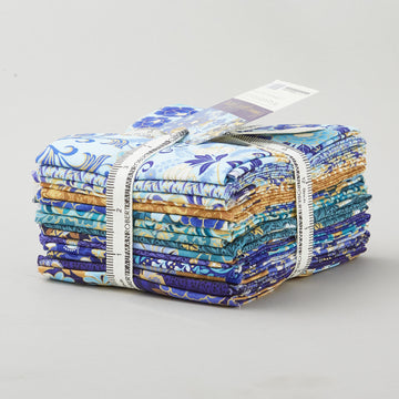 Hummingbird Haven Favorites Fat Quarter Bundle 16 Piece