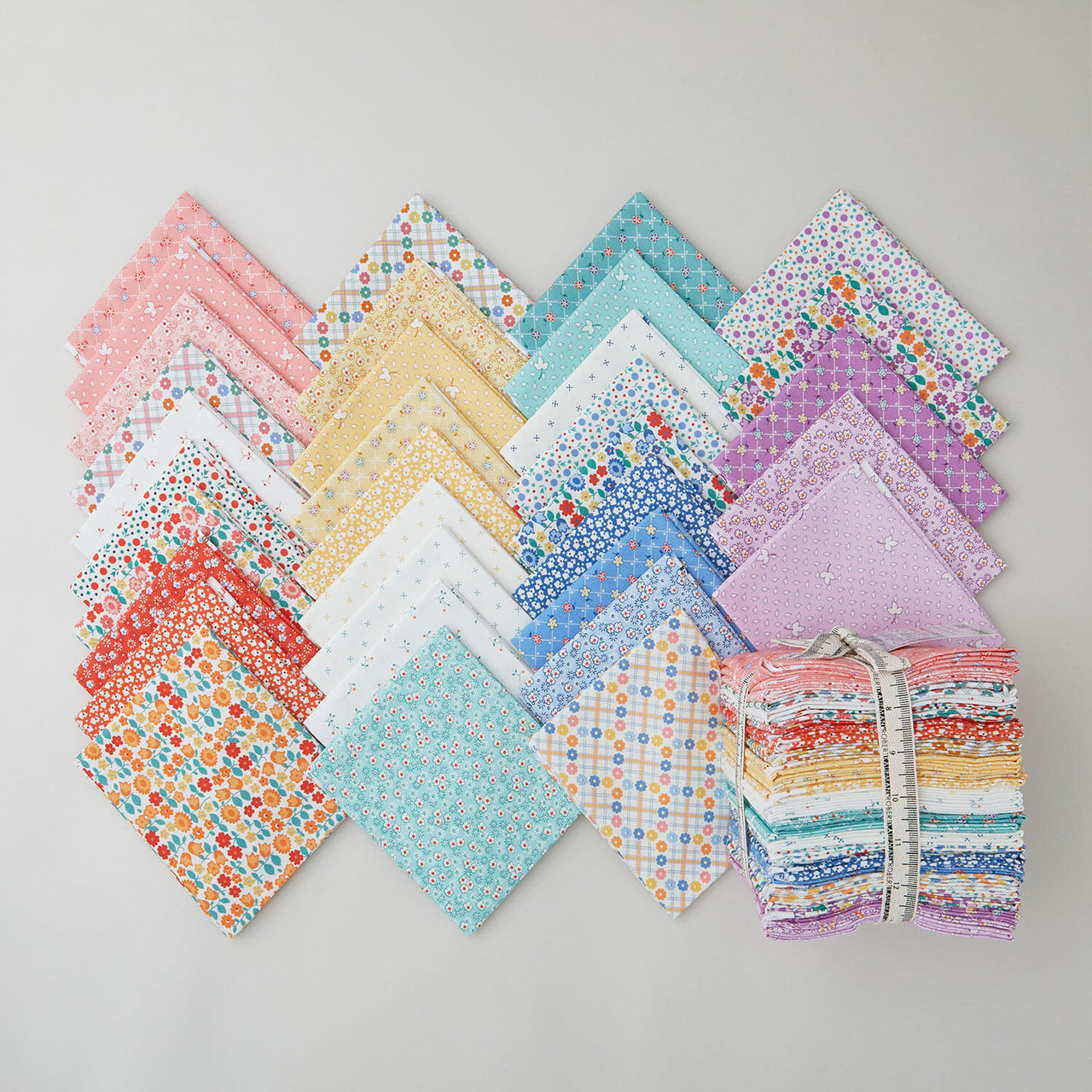 Darlene's Favorites 2025 Fat Quarter Bundle
