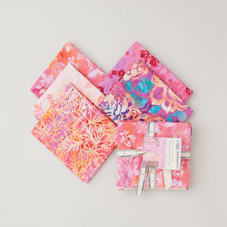 Berry Breeze Favorites Pink Nectar Digitally Printed Fat Quarter Bundle - 5 piece
