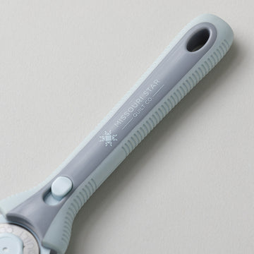 Missouri Star 28mm Rotary Cutter - Klara