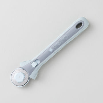 Missouri Star 28mm Rotary Cutter - Klara