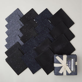 Fundamentals Back in Black Fat Quarter Bundle