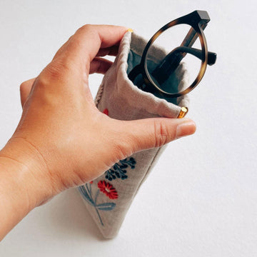 Wildflower Eyeglass Case Embroidery Kit