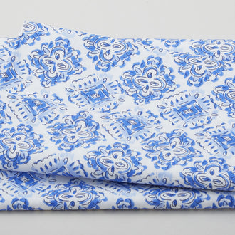 Taylor Favorites - Medallion White 2 Yard Cut