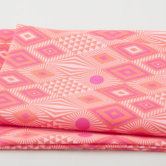 Pint Sized Prints - Lucy Dragonfruit 2 Yard Cut