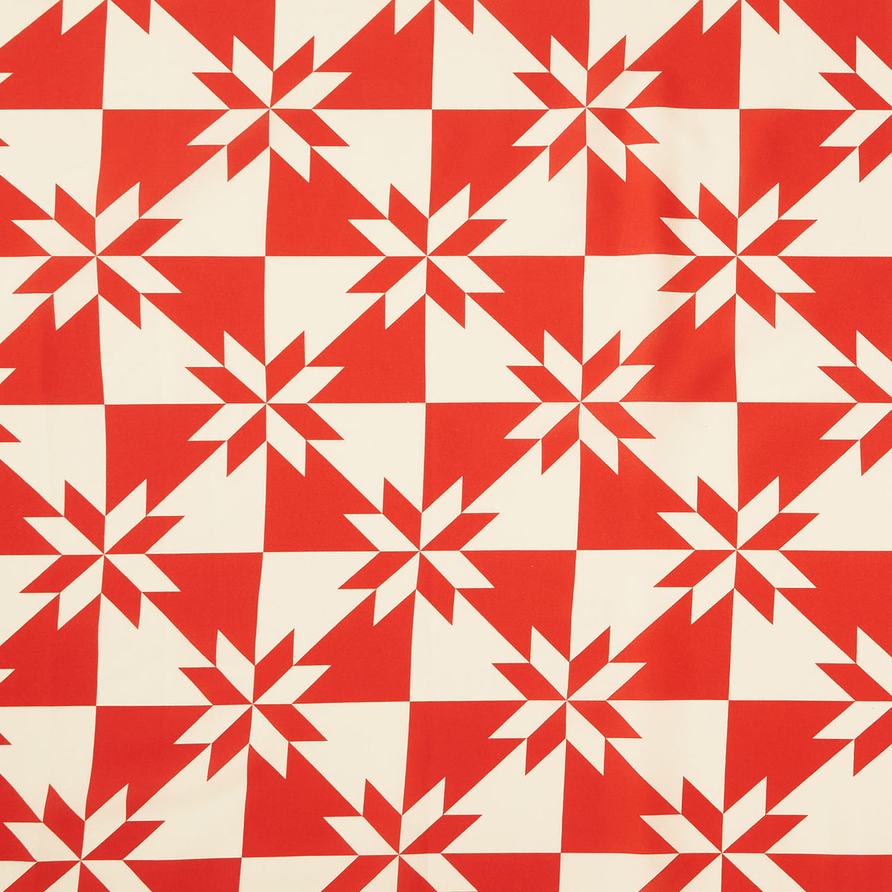 Perfect Points - Hunter's Star Cheater Print Red Yardage