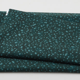 Quilter Coordinates - Uneven Dots Dark Green 2 Yard Cut