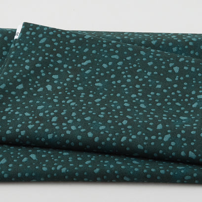 Quilter Coordinates - Uneven Dots Dark Green 2 Yard Cut