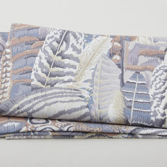 Kaffe Fassett - Classics Feathers Gray 2 Yard Cut