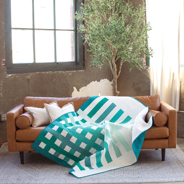 Quilts in Modern Color Book