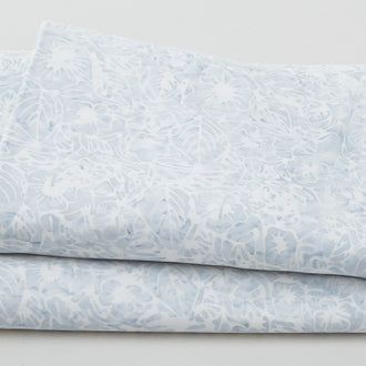QE5: Delight Batiks - Etching Cloud 5 Yard Cut