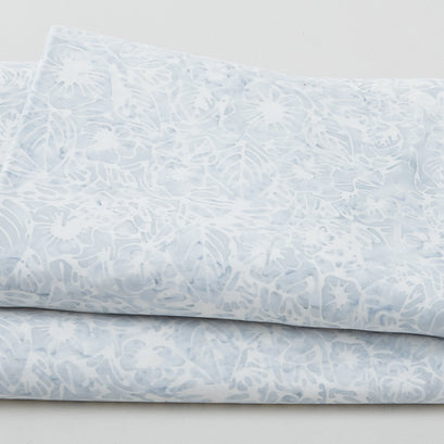 QE5: Delight Batiks - Etching Cloud 5 Yard Cut