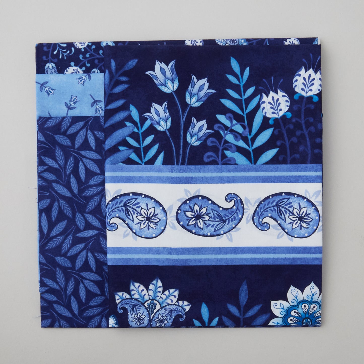 Blooming Blue Placemat Kit Alternative View #1