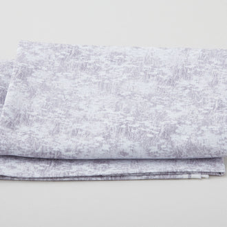 Woodland Whispers - Daisey Field Flowers Light Gray 2 Yard Cut
