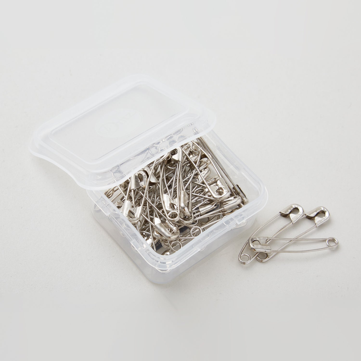 Dritz Assorted Curved Safety Pins & Storage Box, 90 pc