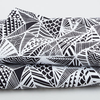 Illusion - Triangles Black/White 3 Yard Cut