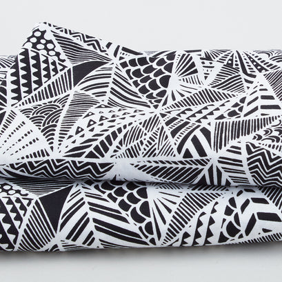 Illusion - Triangles Black/White 3 Yard Cut