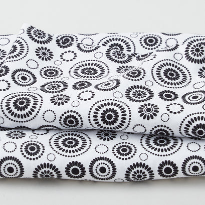 Illusion - Medallions White 3 Yard Cut