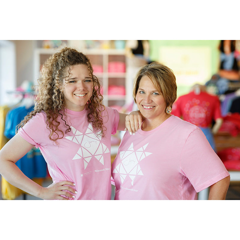 MSQC Jenny Missouri Star Quilt Block T-shirt - Heather Bubble Gum M Alternative View #2