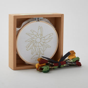 Black Eyed Susan Bloom Embroidery Kit Alternative View #1