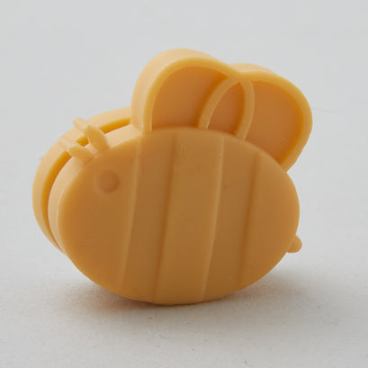Lori Holt Bee Thread Cutter